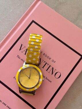 Isaac Mizrahi Watch Women Stretch Yellow White Polka Dot Print - New Battery